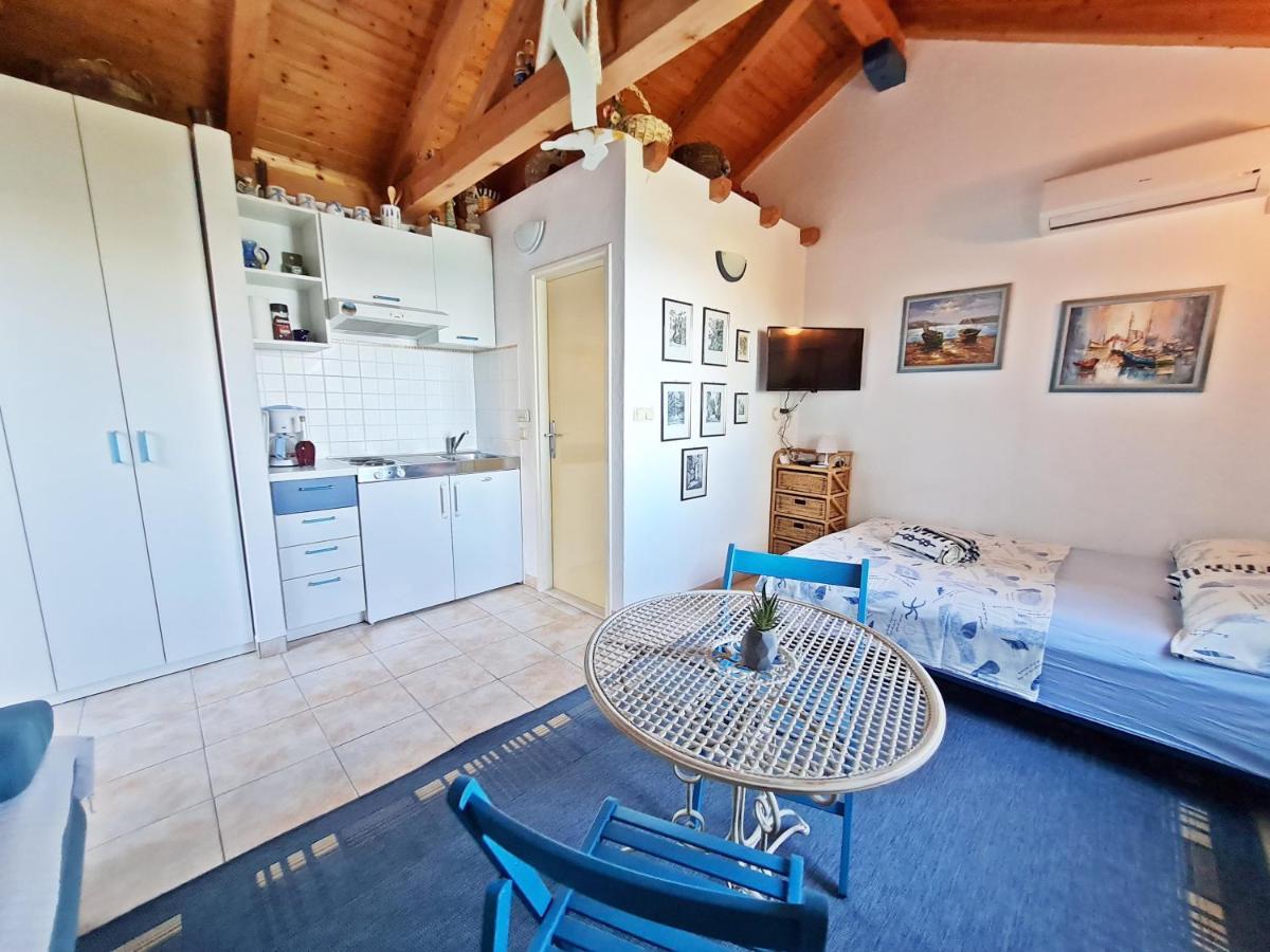Apartment Ivana Borak Omiš Extérieur photo